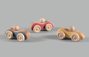 Petites voitures en bois pour garage - lot de trois